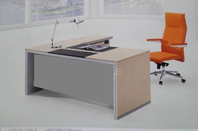 TABLE DE BUREAU M213 1,6m