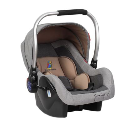UNIVERSAL PIERRE CARDIN BABY CAR SEAT