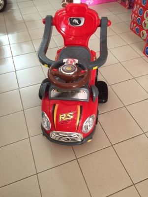 VOITURE POUR ENFANT 1 AN COULEUR BLEU OU ROUGE